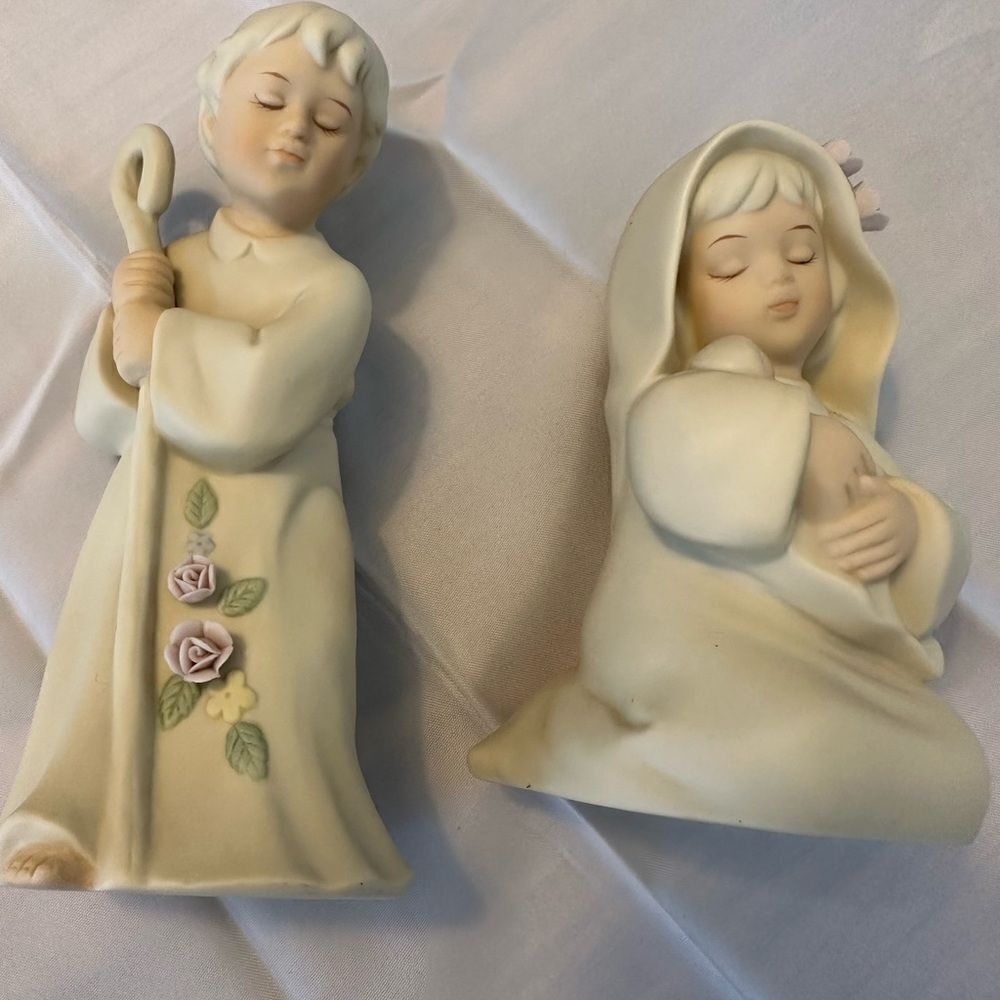 Precious Moments vintage Mary and Joseph porcelain statues